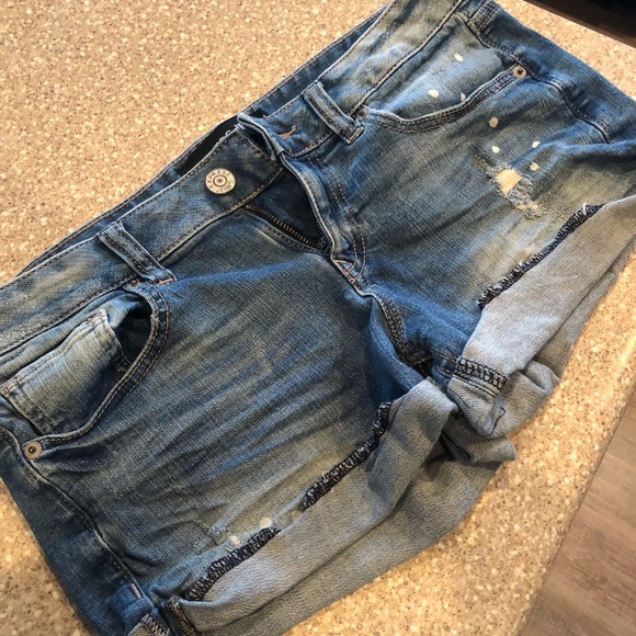 Shorts - Picture 2 of 4